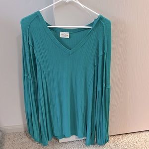 teal shirt